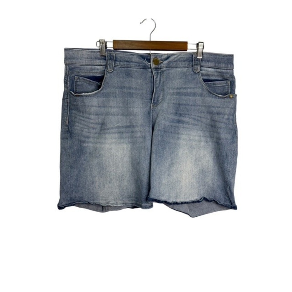 Democracy Shorts Women's 20W Absolution Light Wash Stretch Blue